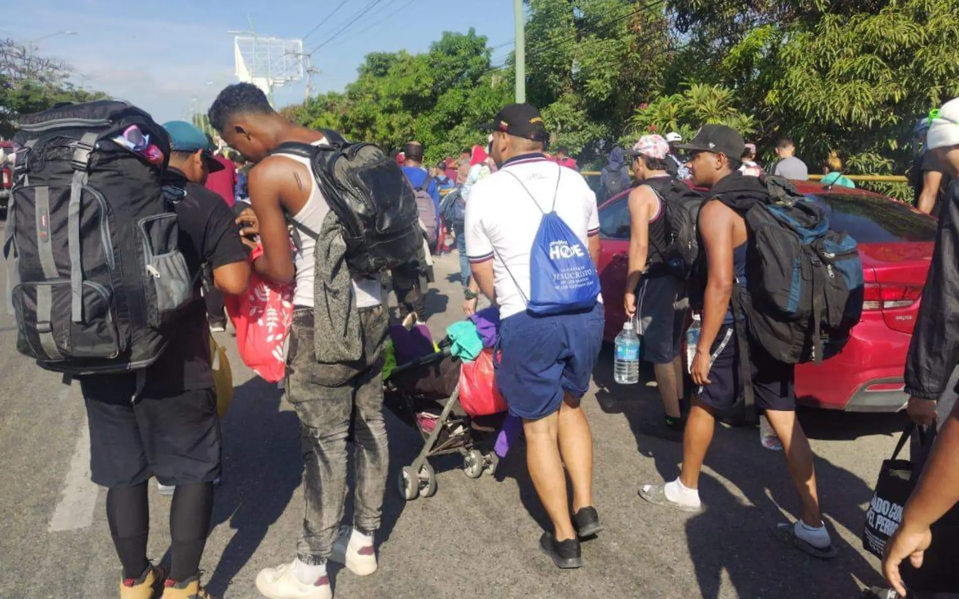 migrantes salen de tuxtla gutierrez